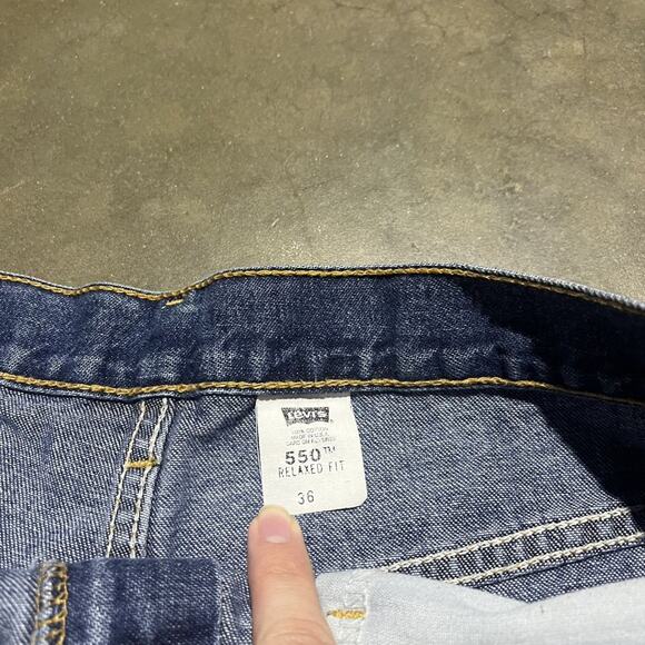Vintage 90s Levi's 550 Dark Blue Jean Denim Jorts 34x10 - Picture 4 of 4
